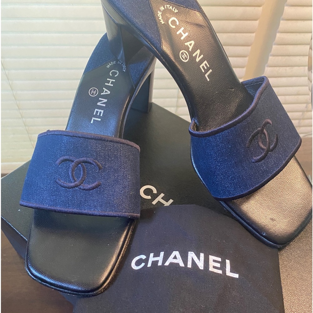 ‼️SALE TODAY ONLY‼️ Sc EU40‼️ EUC Leather trim Denim Block Heel Sandals